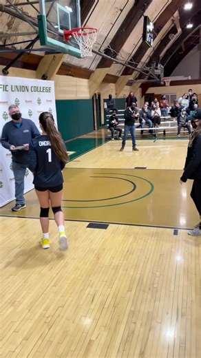 last one got delted at 60 mil views😔 make fun of me for posting again idrc.. #volleyball #sportsinjury #volleyballworld #bannedaccount