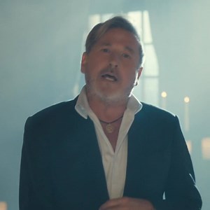 Mi nuevo álbum ya salió… aquí sigo y seguiré, sediento y hambriento de música… dedicado a ti, a contar tus desvelos como si fueran míos. Eso es #Montaner, un viaje entre el despecho y la llenura… Consíguelo en tu tienda física favorita o escúchalo aquí: https://smarturl.it/RMhs | Ricardo Montaner