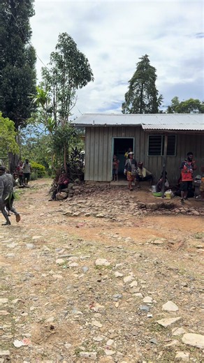 little rain on the ride into a new village. so peaceful here and the people have made such a nice home and land to live off of. #simbu #tribes #png #papuanewguinea #solotravel