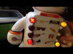 Alphie The Talking Learning Robot Playskool 2010 pt 2