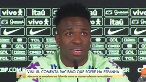 Vinicius Júnior se emociona ao falar do racismo que sofre na Espanha