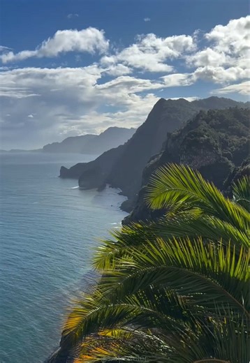 Explore Madeira: Your Ultimate Interactive Travel Guide