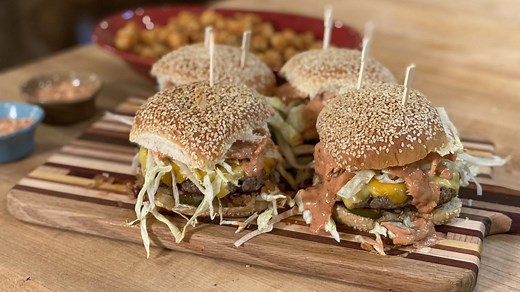 14K views · 382 reactions | Rach's Big Smack Burgers are an ode to one of the most famous burgers in all the land, the Big Mac! This version has a spicy special sauce + smoky onions with bacon. RECIPE: https://rach.tv/3f6GzTP | Rachael Ray Show | Facebook