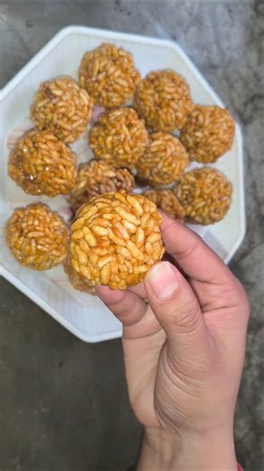 Makar Sankranti Murmura Laddoo| Puffed Rice Laddoo| #murmuraladdu #sankranti #ytshorts #shorts