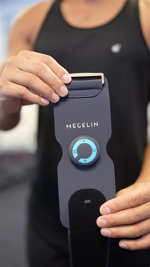 Alex Siquig | Hybrid Athlete | HIIT | Digital Marketer on Instagram: "Tried the EMS arm strap and honestly… it pulsates like crazy😮‍💨 The contraction feels deep, like it’s waking up muscles you didn’t even know were asleep👀 Perfect for when you’re editing, relaxing or working💻 It’s wild how effective it is for muscle recovery as well💯 Highly recommend if you want to keep your muscles firing even when you’re off the clock💪🏻 #megelin #ems #emsstrap #electromusclestimulator #armworkout #fitf