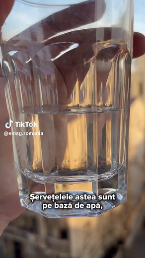 Pentru momentele în care copilul e fericit, dar situația nu prea. TikTok