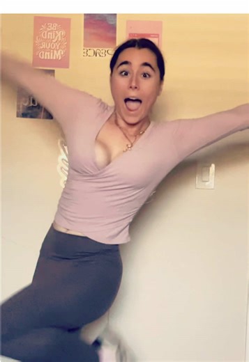 she going AT IT woah!! #fyp #foryoupageofficiall #silly #creature #hopecore