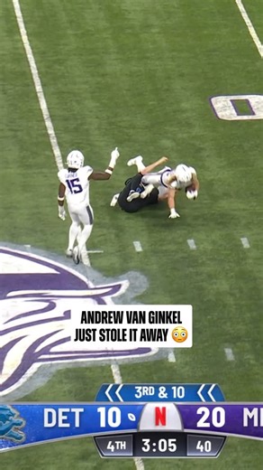 NFL on Instagram: "Got himself a Christmas gift 🎁 DETvsMIN on @Netflix"