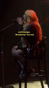 Avril Lavigne: "Breakaway" live end (Kelly Clarkson cover). The Greatest Hits Tour at Madison Square Garden 5/30/2025. #avrillavigne #breakaway #cover #kellyclarkson #pop #punk #punkrock #MSG #newyork #nyc #madisonsquaregarden | Erwin Ceniza