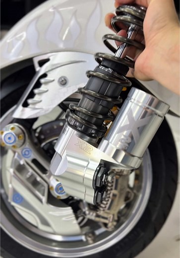 X2 vs Ohlins: The Ultimate Vespa Comparison