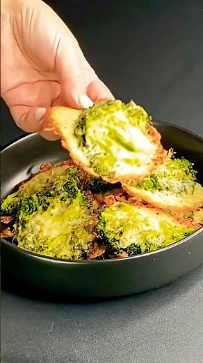 Cheesy Broccoli Bites 🥦 Super Easy 10-Min Snack!