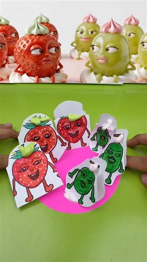 Strawberry cake vs. grape cake – who is "better"? #food #diy