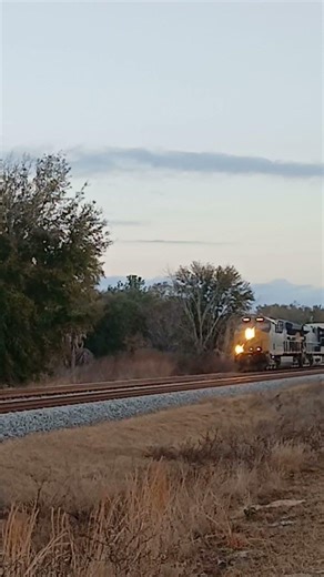 M457 thru wildwood #csxtransportation #csxrailroad #wildwood #railfan #csx #csxtrain #csxt