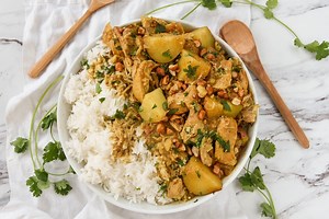Slow Cooker Curry Chicken and Potatoes