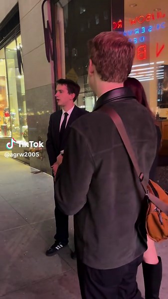 I’m sorry we had to #fyp #snl #saturdaynightlive #newyork #67