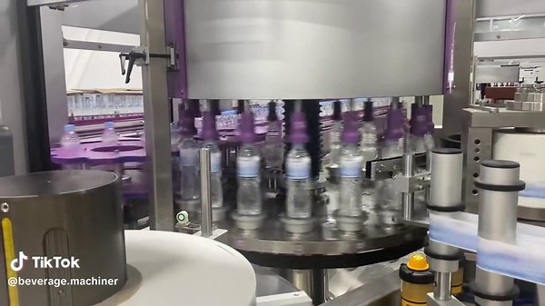 High-Speed Pure Water Labeling Machine for Beverages