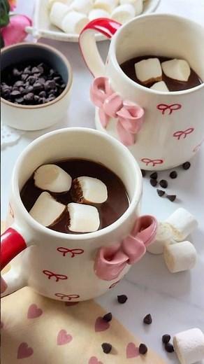 Thick hot chocolate- no refined sugar, no corn flour❄️ #hotchocolate #hotchocolaterecipe #christmas