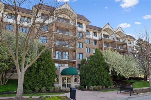 15 S Pine St #604A, Mount Prospect, IL 60056 - MLS 12620783 - Coldwell Banker