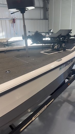 2.3K views · 16 reactions | Lithiums, duel graphs at bow and console! Give us a call 903-920-7407 19525 Frankston Hwy flint Texas 75762 | Whistler Boat Services | Facebook