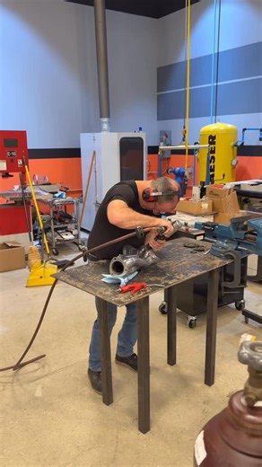 Engine Power on Instagram: "Sometimes, you just have to get after it!! A lot of engine building is mockup and fitment, and usually there is a bit of massaging needed on headers to make them have plenty of clearance around the spark plug wires. A rounded air hammer bit or even a good wallop with a hammer can take care of that though! #fitment #makeitfit #enginepowertv #enginepower #engines #horsepower #v8power #headers #exhaust #exhaustsystem #handfit #airhammer #bigblock #bigblockchevy #shortyhe