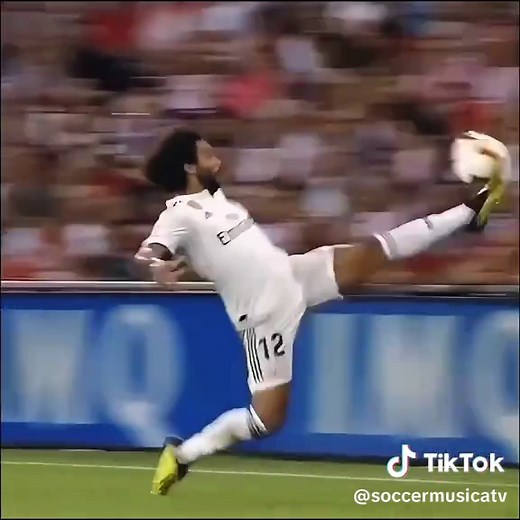 Mastering Ball Control Skills in Jogo De Tolos Music