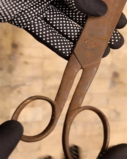 Rusty Antique Scissors Restoration | DIY & Crafts