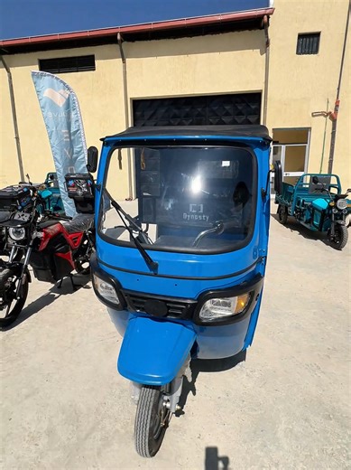 ⚡ ሞዴል T1 የህዝብ ማመላለሻ ተሽከርካሪ ✔️ ከ 800 ኪሎ በላይ የመሸከም አቅም ✔️ 3kW የሞተር ጉልበት ✔️ 60V / 120Ah Lithium Battery ✔️ በ Full Charge 120–130km መጓዝ ይችላል ለትራንስፖርት ምቹ የሆነ፣ ወጪ ቆጣቢና ዘመናዊ የኤሌክትርክ ተሽከርካሪ ⚡ ⏳ ከ Evolve Electric Vehicles ጋር ወኪል ሁኖ ለመስራት ወይም ግዢ ለማድረግ! 📍 ካዛንቺስ፣ ነጋ ሲቲ ሞል ግራውንድ 📞 0983223308 | 0980066797 #ModelT1 #ElectricVehicle #PublicTransport #EVEthiopia #ElectricTransport