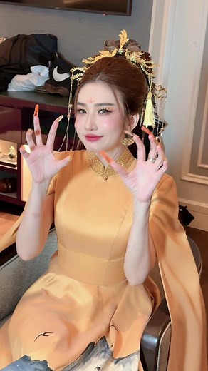 Exploring Chinese Culture Through Traditional Costumes