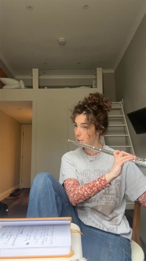 Bella Band on Instagram: "Pov: you live with a flute player and she won’t shut up (she is me) #flute#jazzflute#musician"