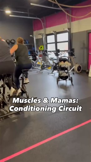 Wondering what our popular Muscles & Mamas program looks like?! 💪✨ One of the ways we challenge our moms at the end of the class (and their core pelvic floor!) is through strategic conditioning. Here’s a peek at one of our many cardio circuits — designed to boost your heart rate, prep your pelvic floor, and strengthen your core in a mom like functional way! Talk about bang for your buck, mama! 🙌 Signups open next week for our next session starting in January! Don’t miss out!! #FitPartum #Muscl