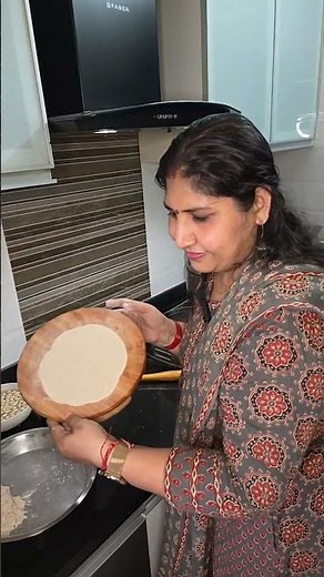 Kya aapko bhi nahi aati Jowari ki bhakri ?| #saritastylishdishesrecipes