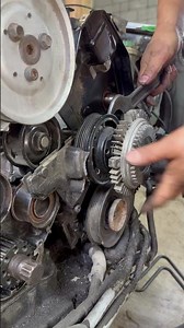 How to Remove a Fan Clutch FAST! 🔧🔥 #automobile #brakefluid #mechanic #brakesystem #mechaniclife