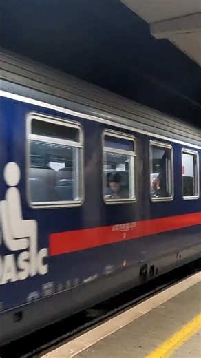 Train fails the departure check! Was it impossible or unwillingness to notice?