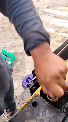 1.9K views · 20 shares | POV : how to check the Transmission oil level after servicing the unit️ #Mechanic #Reels #fyp #Bulldozer #Heavyequipment #Checking | Jhody Cris Aditya | Facebook