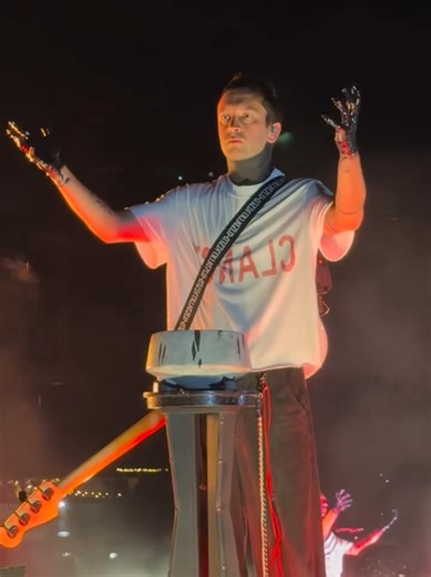 twenty one pilots | Message man (Breach Tour) Live #clancy #twentyonepilots #clancyeurope #tylerjoseph #breachtour