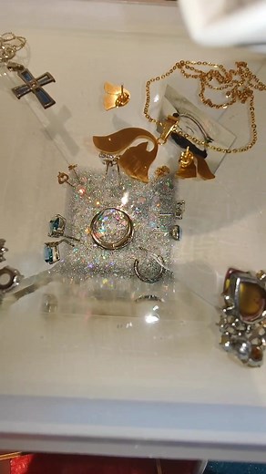 Creating a Memory Pyramid with Epoxy Resin