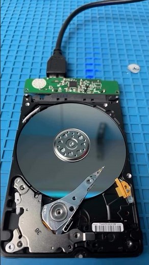 Inside a Hard Disk Drive – Mind-Blowing Engineering! | #pc #pcsetup #shorts