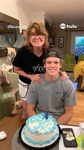 Mor stayed strong because of Sandy! 💪🥹 Hulu’s got his full #americanidol audition. | American Idol