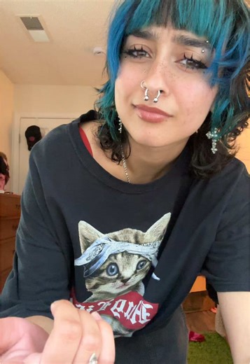 HI GUYS :D #helloworld #huglife