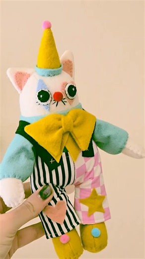 making a cat clown doll out of felt ⭐ #artvlog #artistvlog #sewingvlog #artandcraft #handmadeart