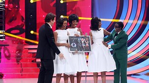 Canco Rodríguez y Sweet California interpretan con fuerza a Ray Charles y The Raelettes