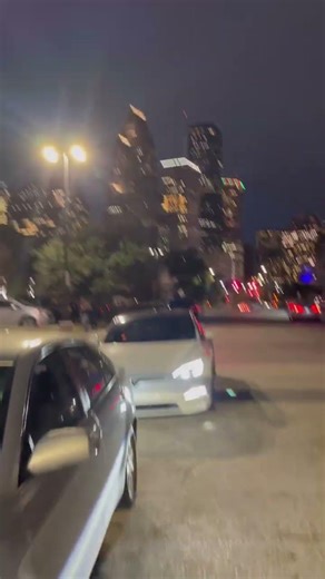 Ok yall are going to commercial break. #Walking #subscribe 💯🌏🎉￼￼