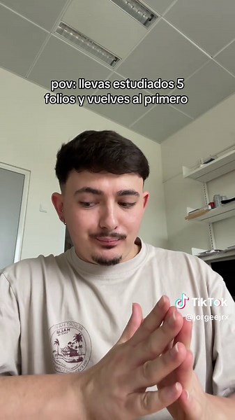 Humor sobre el estudio: más en blanco que el folio