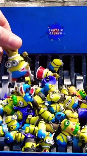 Shredder vs 100 Minions!