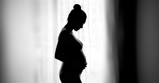 Pregnant women can't find doctors in growing maternity care deserts
