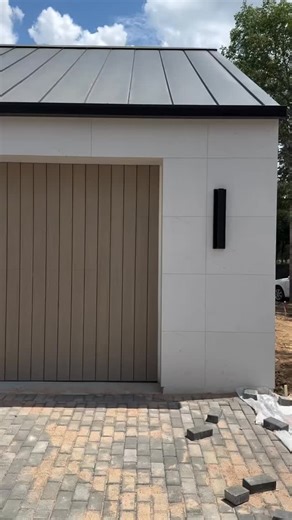 AZEK Exteriors on Instagram: "@timbertech Cladding in action: ✅ Clean, vertical lines ✅ Smooth finishes ✅ Warm wood look See how @swpbuild transformed this exterior. #"