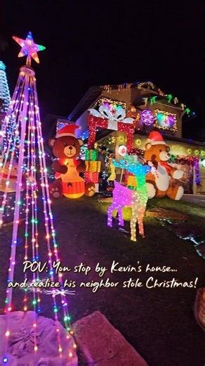 POV: Kevin’s Next-Door Neighbor Went ALL OUT for Christmas 🎄✨ #christmas #christmaslights #hawaii