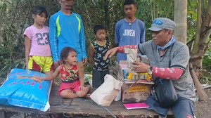 18K views · 2.3K reactions | Epd 3:Iniwasan ng mga tao ang tatay namin #akay #AlagangAkayOnTheGo #AlagangAkay #AlagangSol | Rene OC Vlogs | Facebook