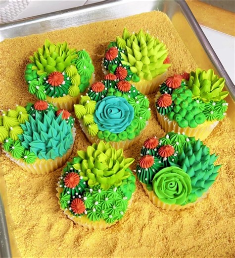 Making Succulent Cupcakes with Buttercream