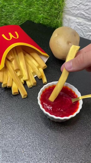 Patatine del McDonald's: Il Slime più Figo!